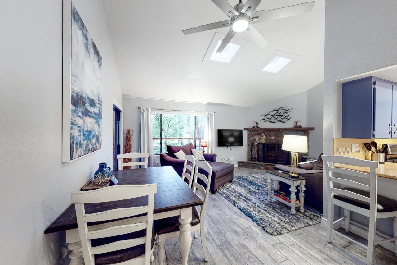 Cozy Mountain Townhome Flagstaff Eksteriør bilde